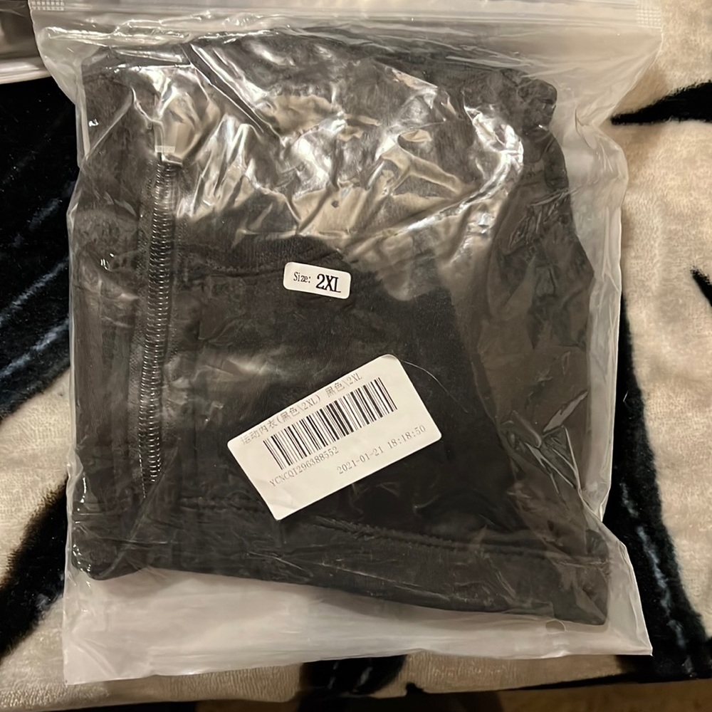 2XL SPORTS BRA- never worn/opened